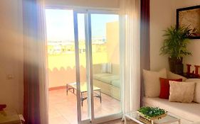 Atico Deluxe Entre Centro Y Playa Salinas Con Terraza, Wifi, Piscina Climatizada, Gym, Sauna Y Garaje -Smart Tv